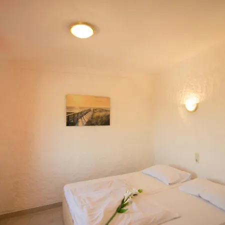 Veronika Apartamento *