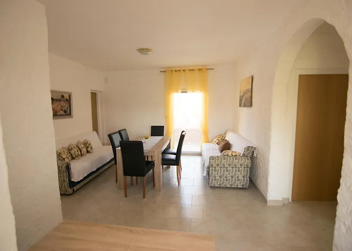 Veronika Apartman Nin