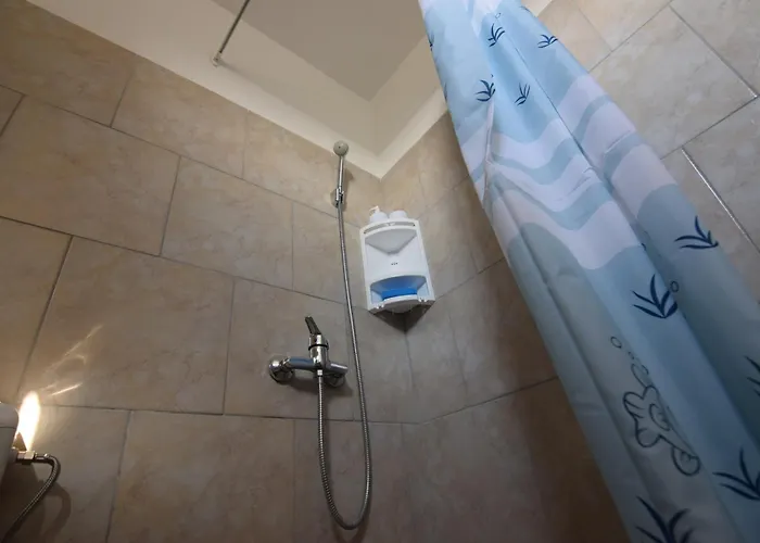 Veronika Apartman Nin